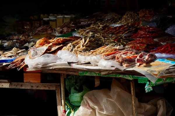 Quelles sont les techniques pour préparer des plats asiatiques authentiques chez soi?