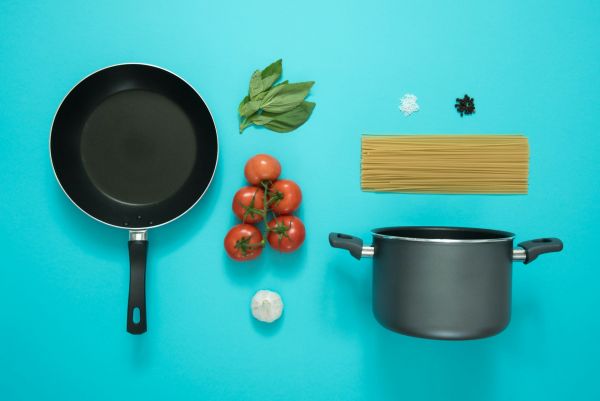 Guide d'achat : les ustensiles essentiels pour une cuisine rapide et économique