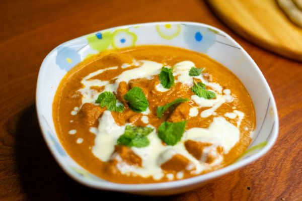 Secret d"une sauce au curry maison crémeuse et savoureuse : la recette parfaite pour un équilibre de saveurs !